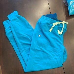 FIGS women's Teal Mari Skinny Jogger Scrub Pants - S / Teal